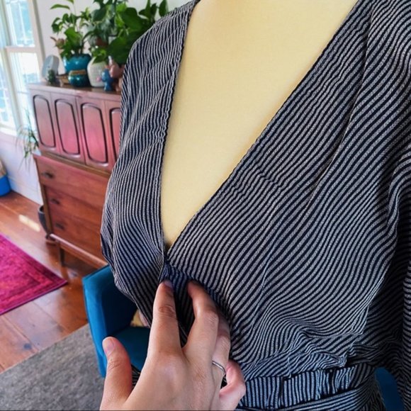 Umgee | Carmen Pinstripe Jumpsuit Paperbag Wide Sleeve Charcoal Black New Medium - Picture 8 of 15